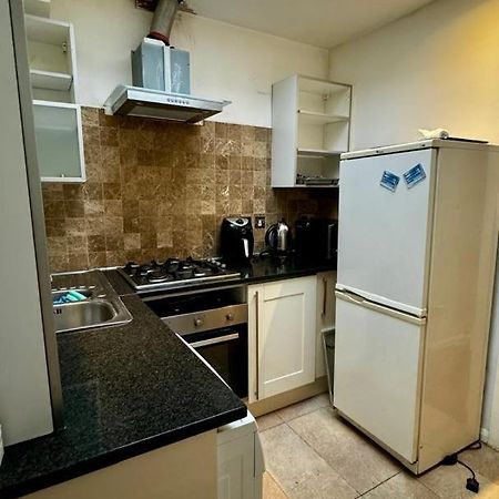 Eastbury Road Home Watford  Eksteriør bilde