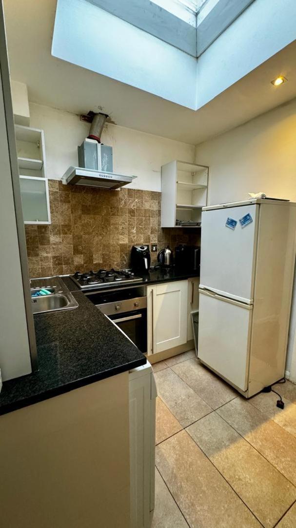 Eastbury Road Home Watford  Eksteriør bilde