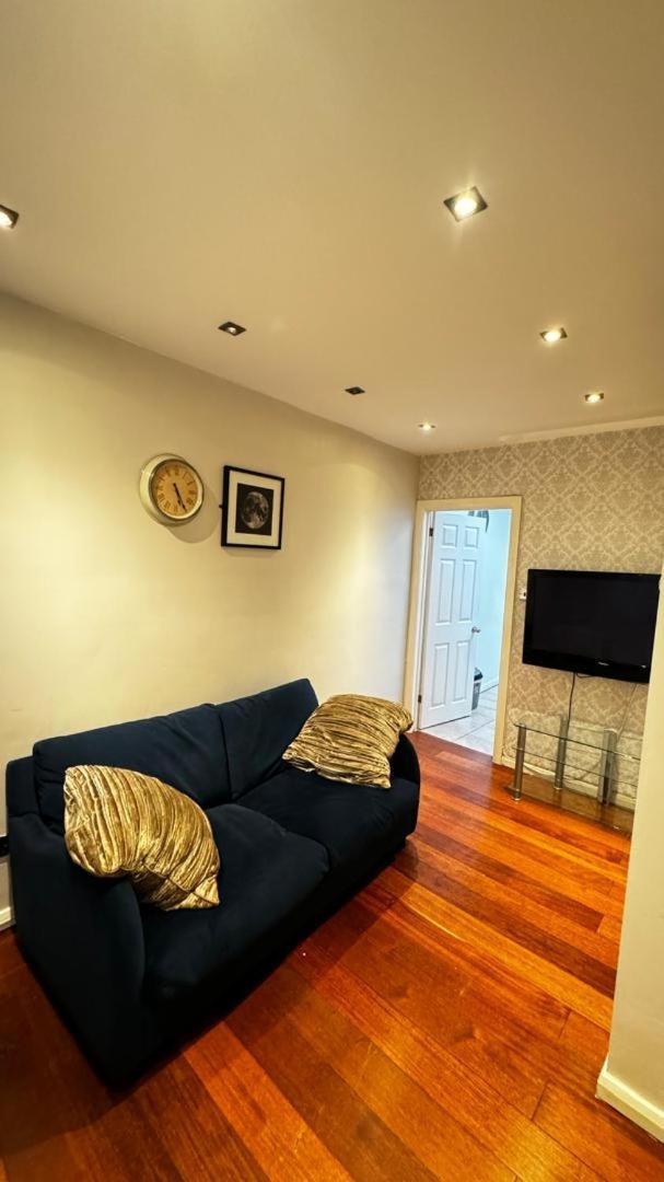 Eastbury Road Home Watford  Eksteriør bilde